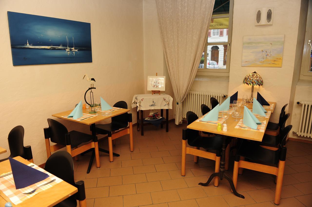 Hotel Restaurant Au Chasseur Orbe Buitenkant foto